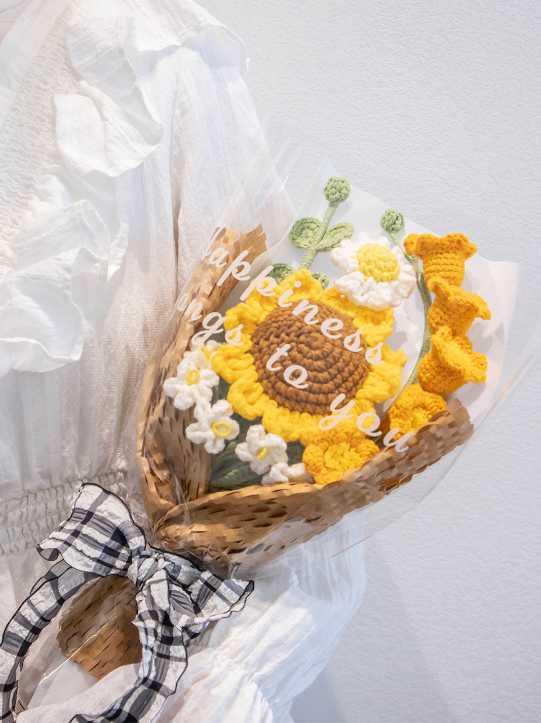 JOMODECOR Handmade Crochet Sunflower Bouquet, Knitted Artificial Forever Flowers with Exquisite Wrap, Gift to Girlfriend Mom Women, Perfect for Valentines, Home Decor, Celebration (Mixed Flowers)