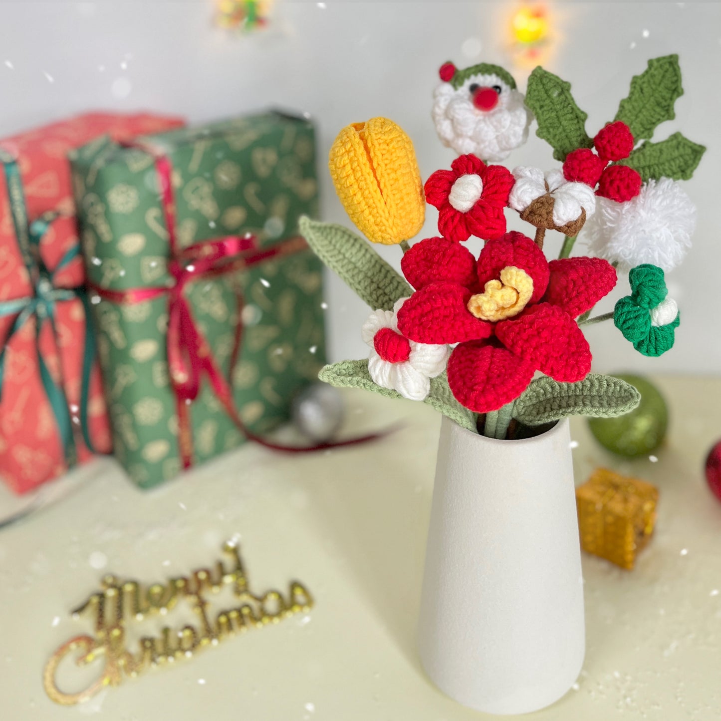 JOMODECOR Handmade Crochet Santa Berry Tulip Bouquet, Knitted Artificial Forever Flowers with Exquisite Wrap, Gift to Friends Women, Perfect for Christmas Decoration, Home Decor, Party